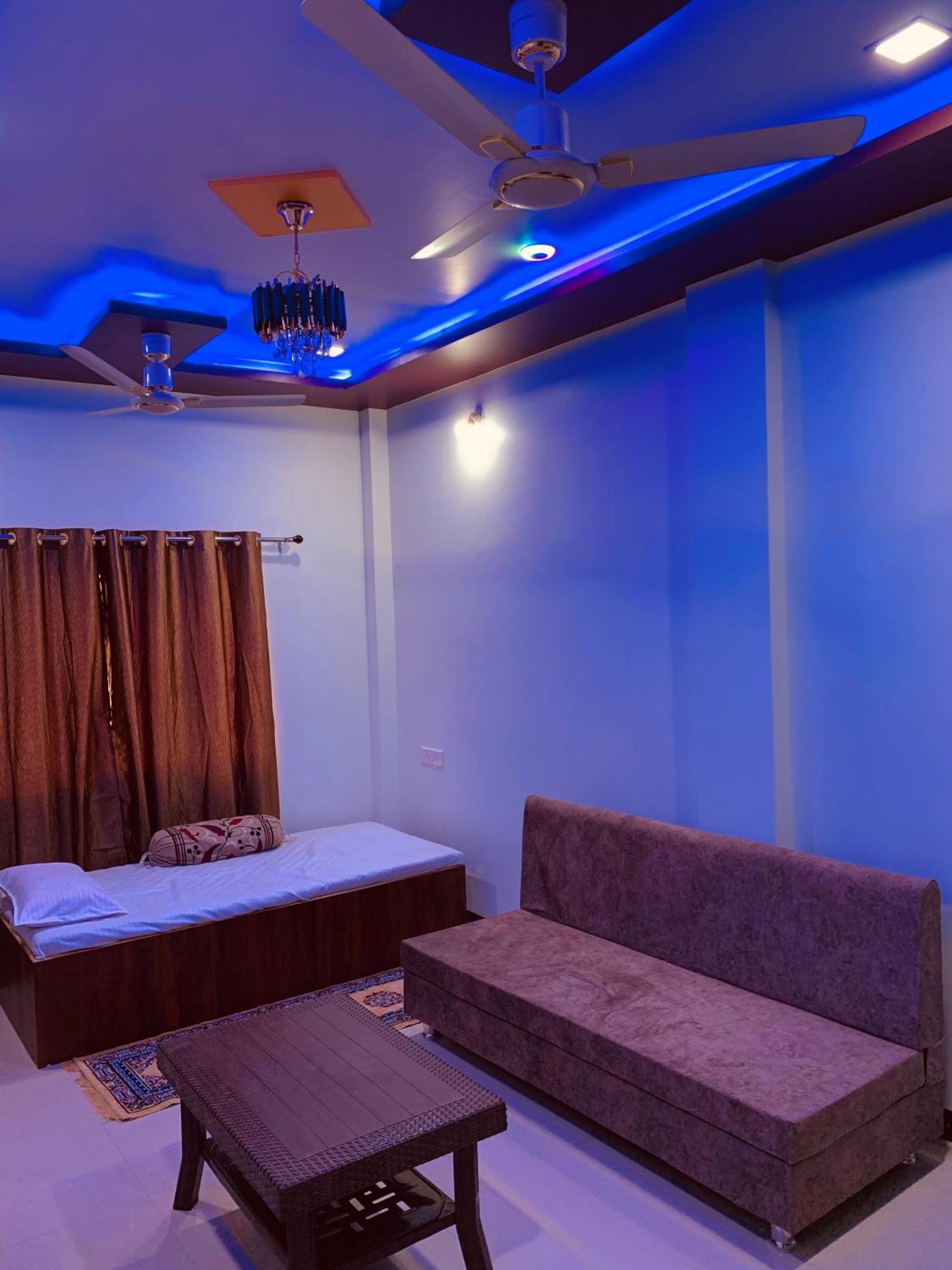 Manjushree Guest House ウッジャイン エクステリア 写真