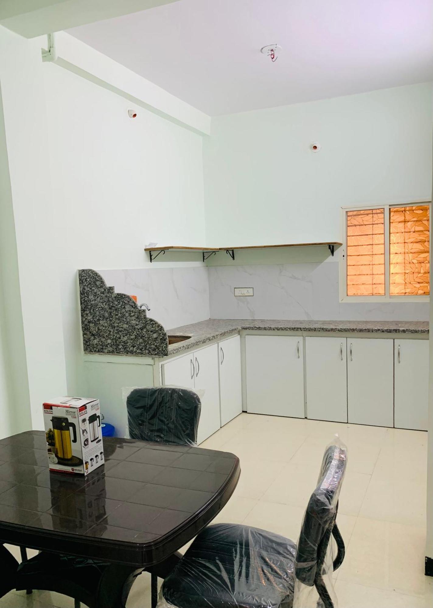Manjushree Guest House ウッジャイン エクステリア 写真